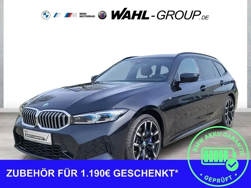 Gebraucht BMW 330e M Sport 292 PS (214 kW) 2025 Saphirschwarz Kombi