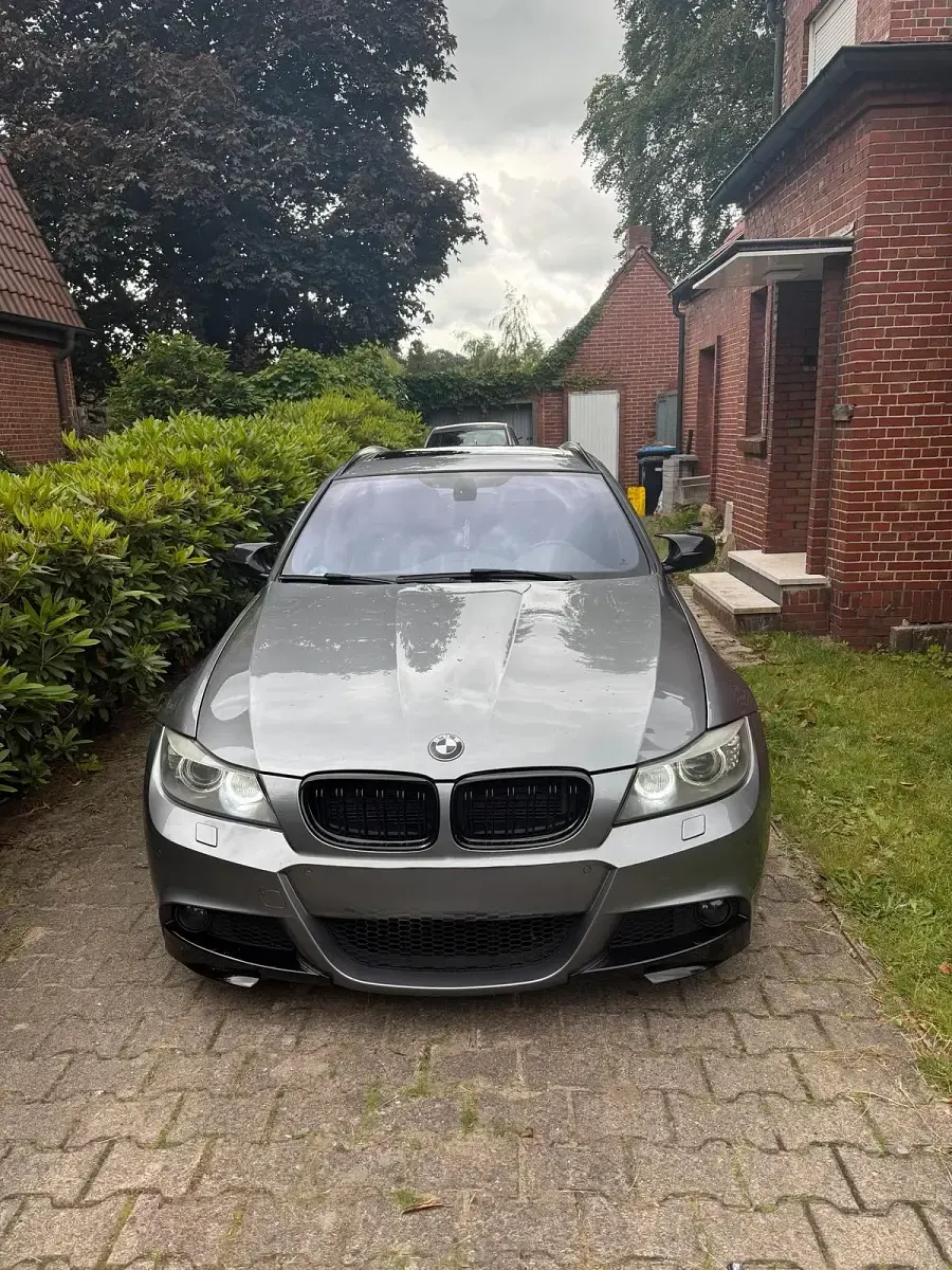 Gebraucht BMW 325 M Sport 245 PS (180 kW) 2012 Grau Kombi