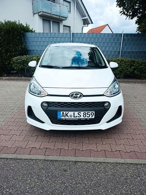 Weiß Gebraucht 2019 Hyundai i10 Select Kleinwagen | 7.500 € (Superpreis) - Bild 1/4