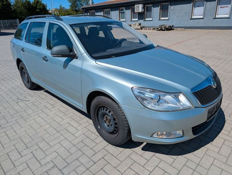 Gebraucht 2011 Skoda Octavia Classic Kombi | 1.499 € (Superpreis) - Bild 1/4