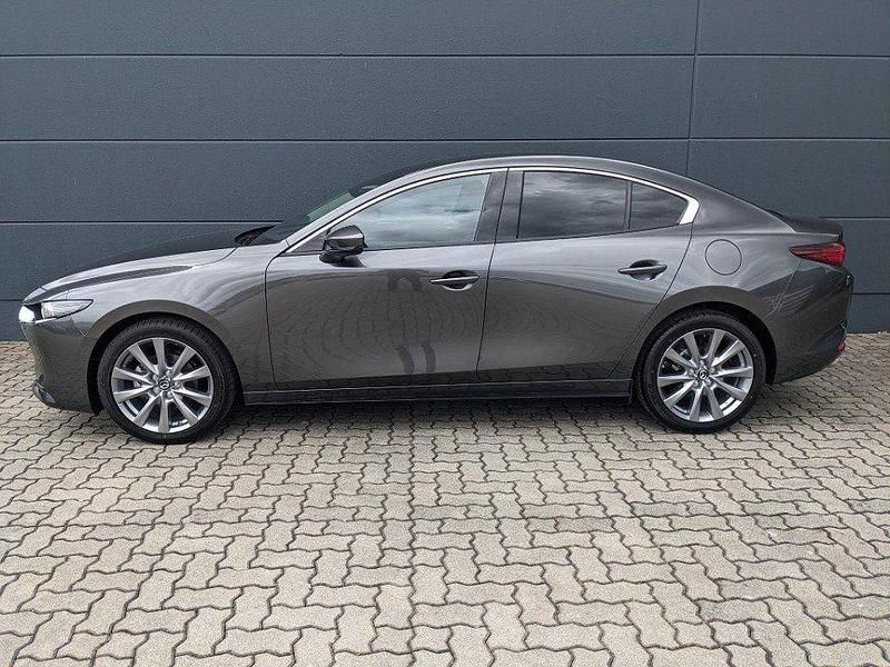 Neu Mazda 3 Exclusive 140 PS (102 kW) 2026 Grau Limousine