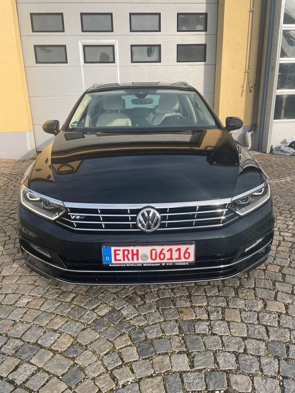 Gebraucht VW Passat Highline 150 PS (110 kW) 2019 Schwarz Kombi
