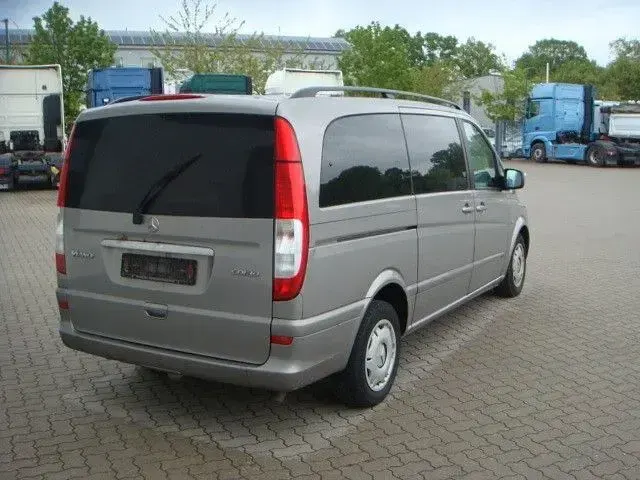 Gebraucht Mercedes Viano 204 PS (150 kW) 2011 Silber Van / Kleinbus