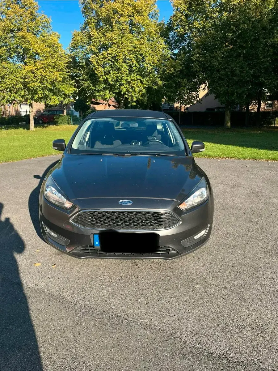 Gebraucht Ford Focus 125 PS (91 kW) 2016 Grau Kombi