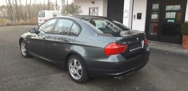 Gebraucht BMW 318 143 PS (105 kW) 2009 Andere farbe metallic Limousine
