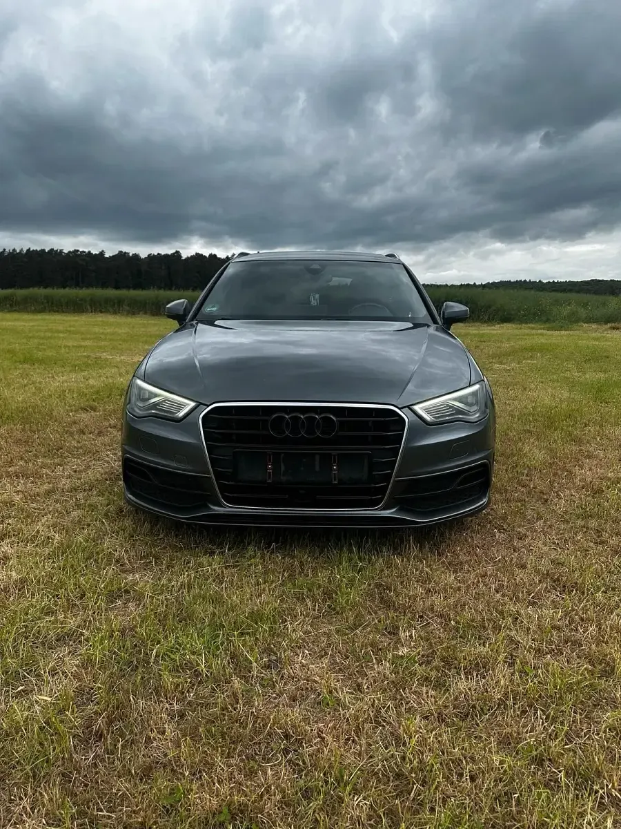 Używany Audi A3 S-Line 184 KM (135 kW) 2014 Szary Sedan/Limuzyna