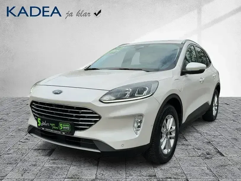 Używany Ford Kuga Titanium 224 KM (164 kW) 2022 Biały SUV