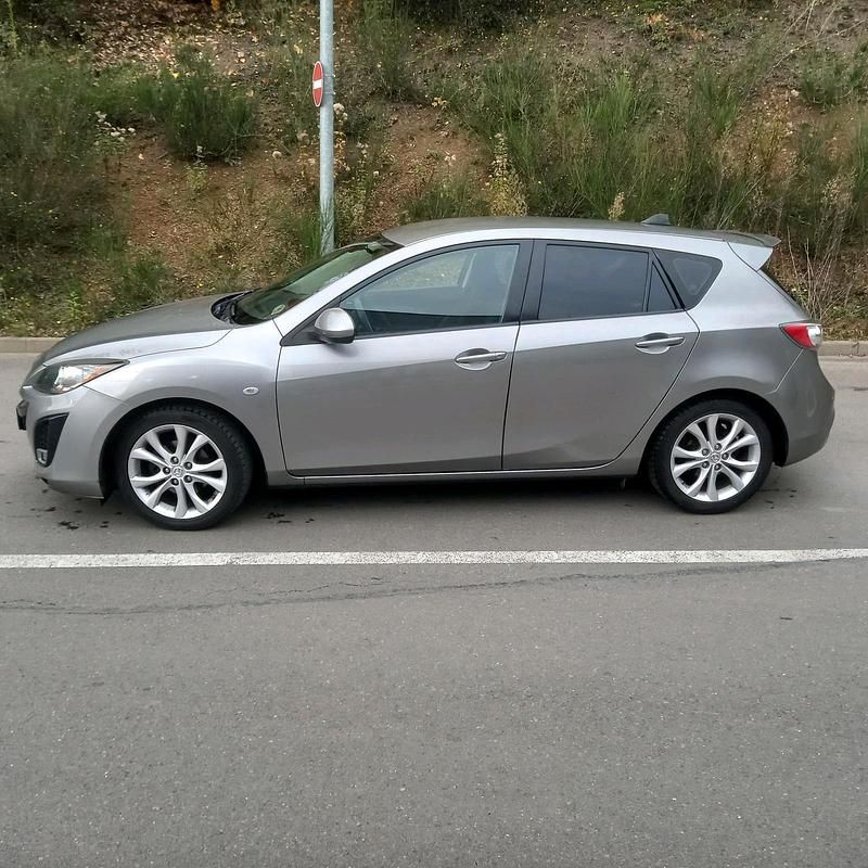 Grau Gebraucht 2011 Mazda 3 Limousine | 4.250 € (Fairer Preis) - Bild 1/4