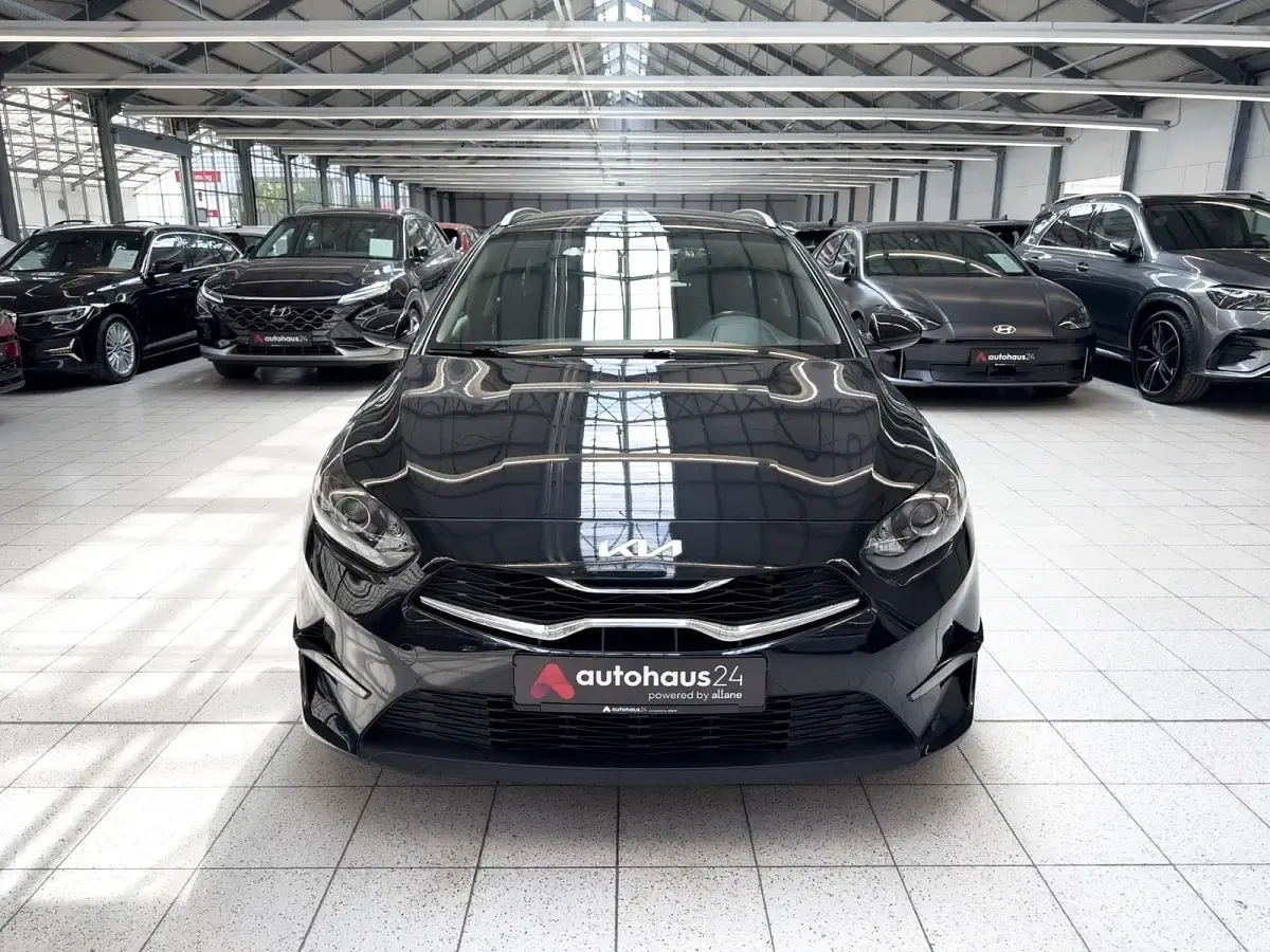 Gebraucht Kia Ceed Sportswagon Edition 7 120 PS (88 kW) 2022 Schwarz Kombi