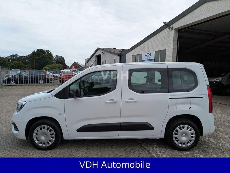 Gebraucht Opel Combo Life Edition 102 PS (75 kW) 2022 Weiß Van / Kleinbus