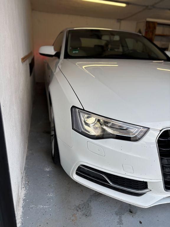 Gebraucht Audi A5 Sport 220 PS (161 kW) 2014 Weiß Coupé