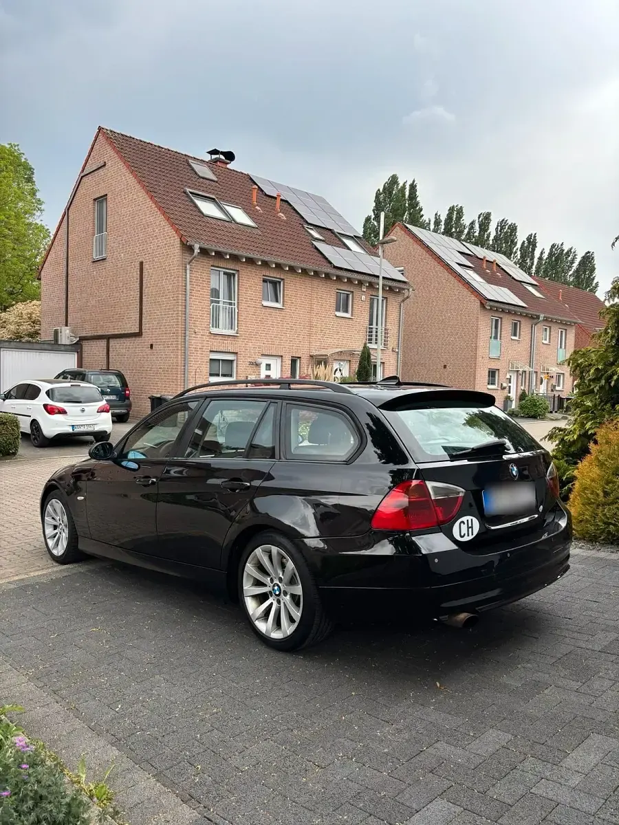 Second-hand BMW 320 163 CP (119 kW) 2007 Negru Break