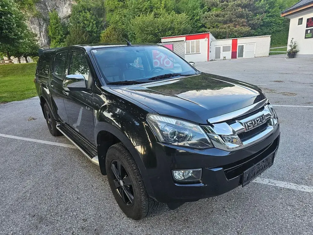 Używany Isuzu D-Max 163 KM (119 kW) 2016 Czarny SUV