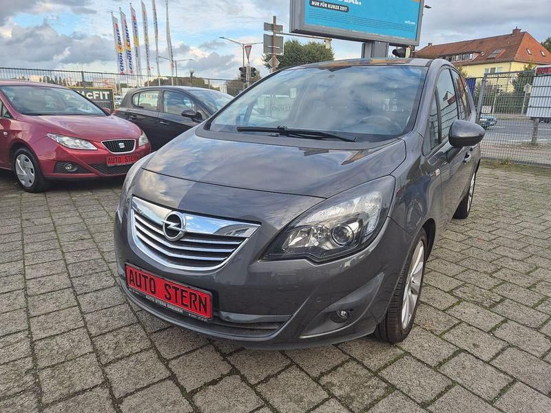 Grau Gebraucht 2011 Opel Meriva Innovation Van / Kleinbus | 7.250 € (Etwas zu teuer) - Bild 1/4