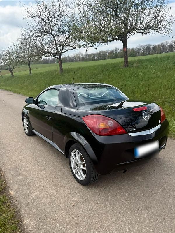 Second-hand Opel Tigra 2003 Negru Cabrio