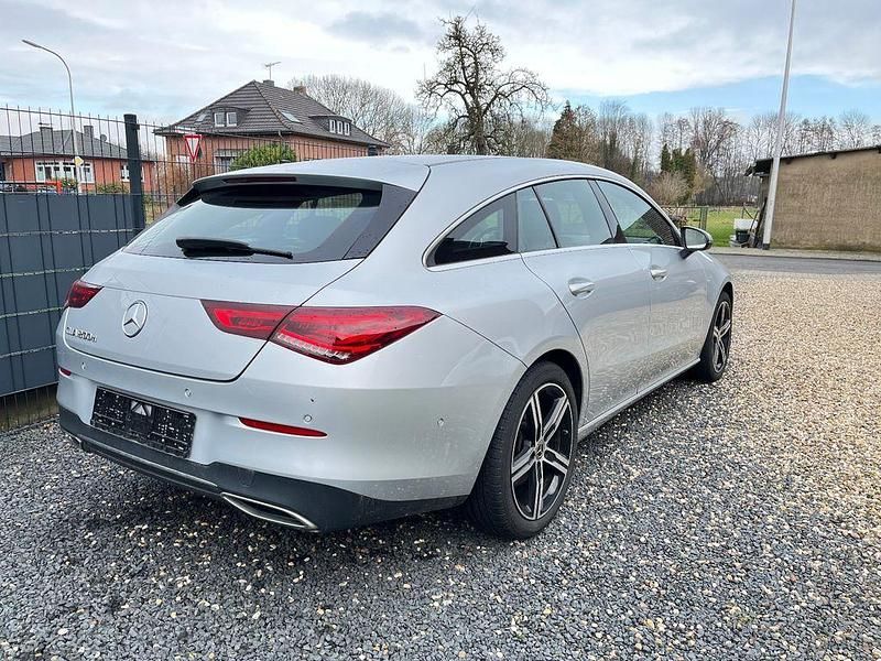 Gebraucht Mercedes CLA200 150 PS (110 kW) 2022 Silber Limousine