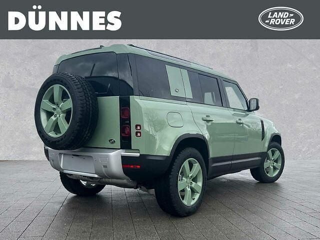 Gebraucht Land Rover Defender 75th Limited Edition 304 PS (223 kW) 2024 Grasmeregreen metallic SUV