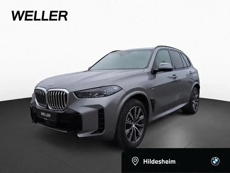 Skyscraper grau (grau) Gebraucht 2025 BMW X5 M Sport SUV | 72.850 € (Superpreis) - Bild 1/4