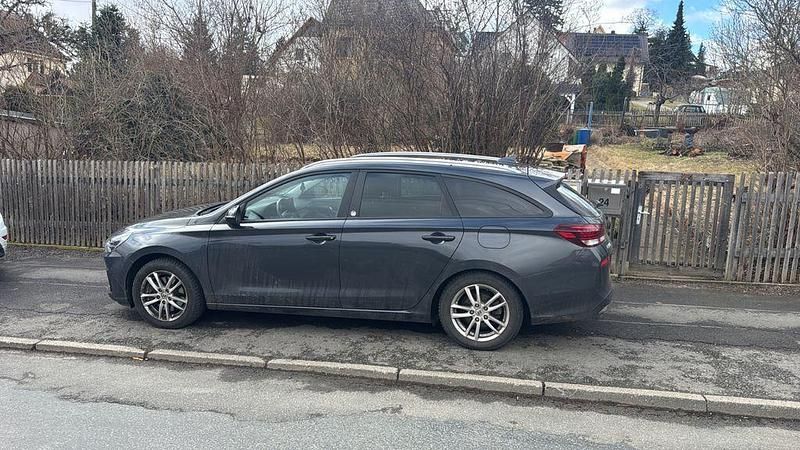 Gebraucht Hyundai i30 Edition 30+ 116 PS (85 kW) 2021 Grau Limousine