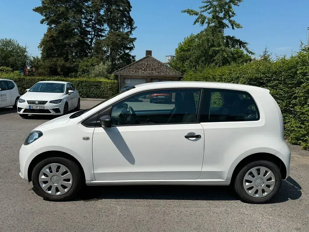 Gebraucht Skoda Citigo Active 60 PS (44 kW) 2014 Candyweiss Kleinwagen