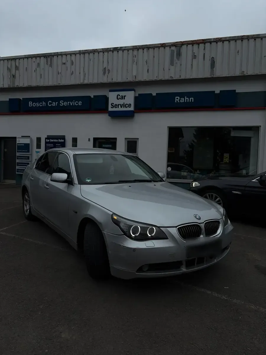Gebraucht BMW 525 177 PS (130 kW) 2005 Silber Limousine