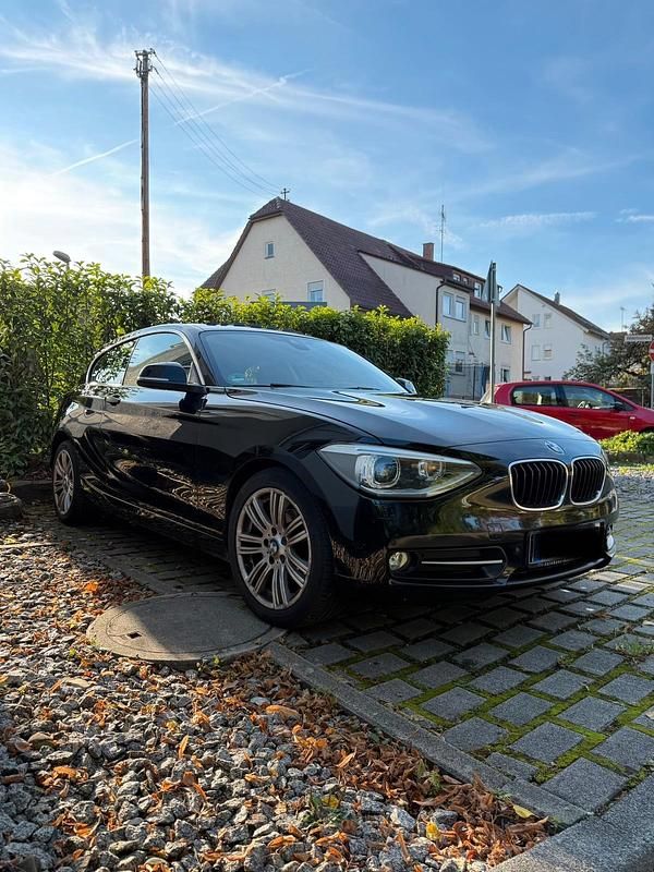 Schwarz Gebraucht 2014 BMW 118 Coupé Sport Line Coupé | 9.999 € - Bild 1/4