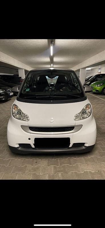 Weiß Gebraucht 2008 Smart ForTwo Coupé Passion Coupé | 3.300 € (Fairer Preis) - Bild 1/4