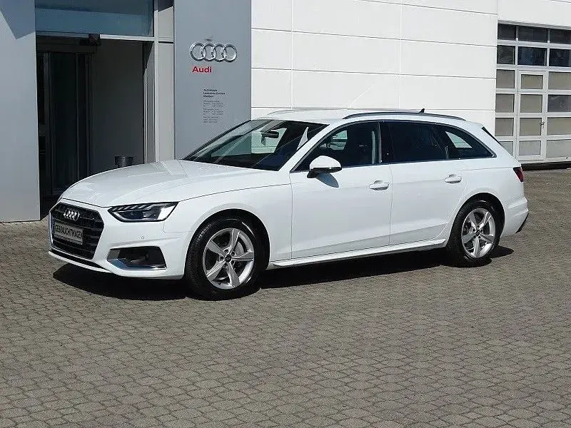Gebraucht Audi A4 Advanced 204 PS (150 kW) 2023 Gletscherweiss (metallic) Kombi