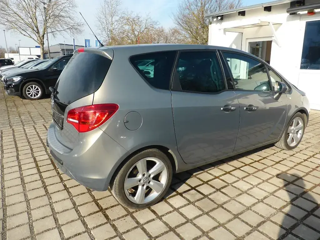 Gebraucht Opel Meriva Innovation 140 PS (102 kW) 2010 Gold Van / Kleinbus