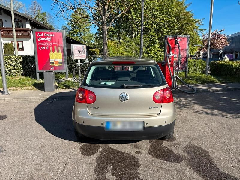 Second-hand VW Golf V 110 CP (80 kW) 2005 Andere farben Hatchback