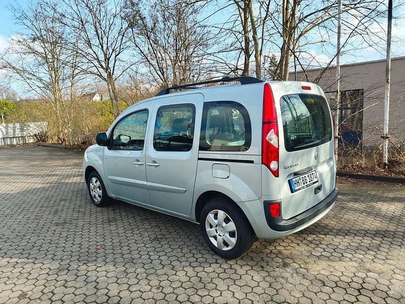 Gebraucht Renault Kangoo Expression 90 PS (66 kW) 2011 Silber Van / Kleinbus