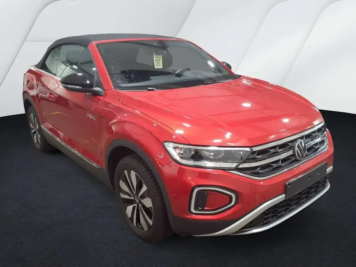 Gebraucht VW T-Roc Cabriolet Goal 116 PS (85 kW) 2025 Kings red metallic Cabrio