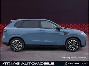 Neu Leapmotor B10 160 kW (218 PS) 2026 Blau (starry night blue) SUV