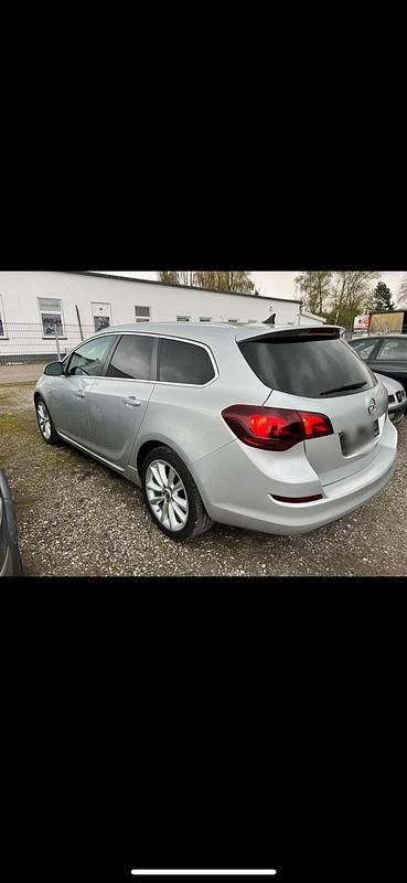 Silber Gebraucht 2014 Opel Astra Kombi | 3.000 € (Superpreis) - Bild 1/4