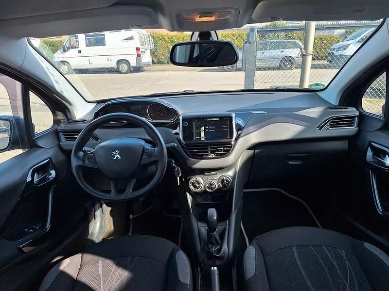 Gebraucht Peugeot 208 Active 68 PS (50 kW) 2014 Blau Kleinwagen