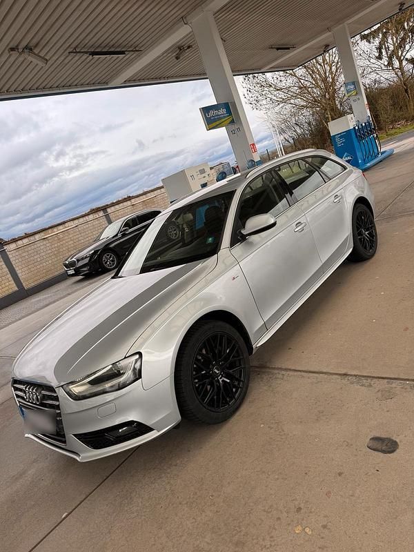 Gebraucht Audi A4 177 PS (130 kW) 2012 Grau Kombi