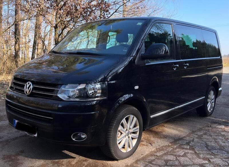 Schwarz Gebraucht 2014 VW Multivan Highline Van / Kleinbus | 19.999 € (Superpreis) - Bild 1/4