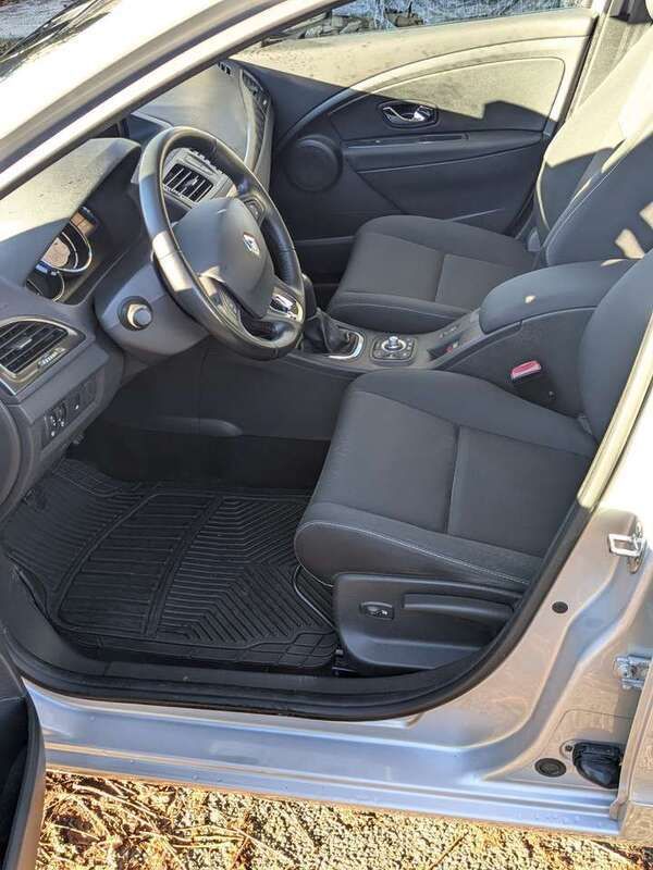 Silber Gebraucht 2013 Renault Mégane GrandTour Initiale Paris Kombi | 5.500 € (Fairer Preis) - Bild 1/4