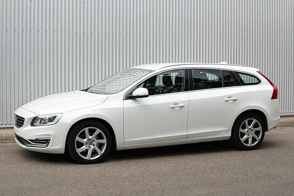 Gebraucht Volvo V60 114 PS (83 kW) 2013 Weiß Kombi