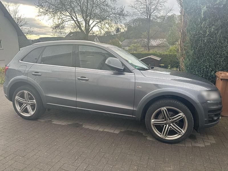Gebraucht Audi Q5 190 PS (139 kW) 2016 Grau SUV