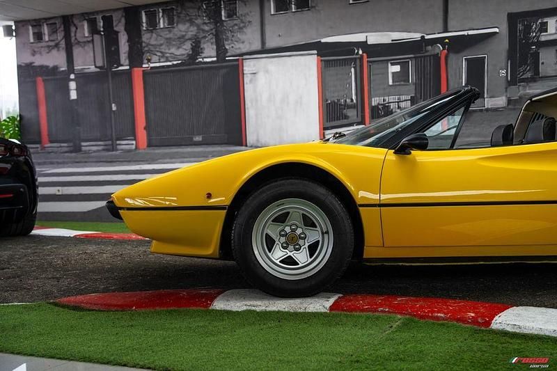 Gebraucht Ferrari 308 256 PS (188 kW) 1981 Gelb Cabrio