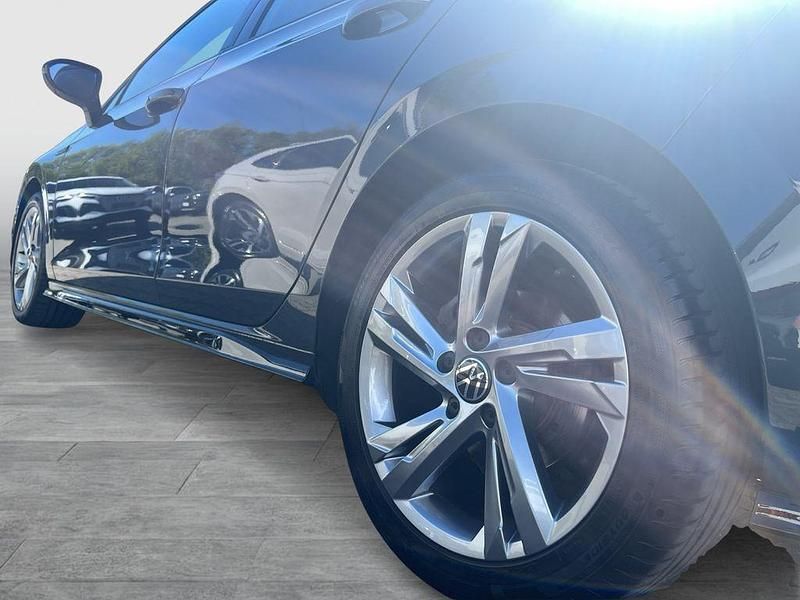 Second-hand VW Golf VIII R-line 131 CP (96 kW) 2024 Gri Berlinǎ