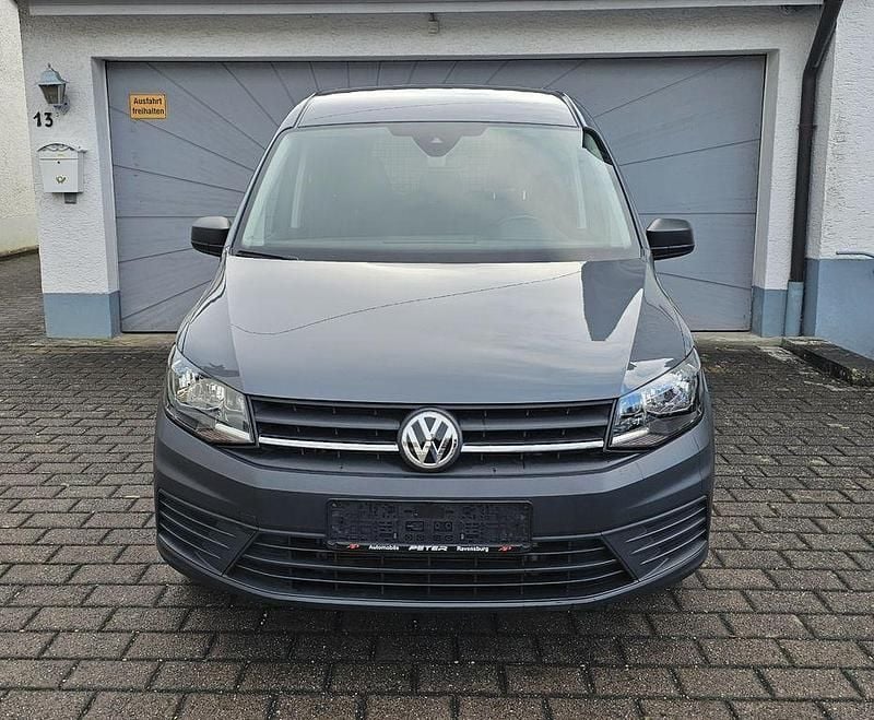 Gebraucht VW Caddy Maxi 131 PS (96 kW) 2020 Grau Van / Kleinbus