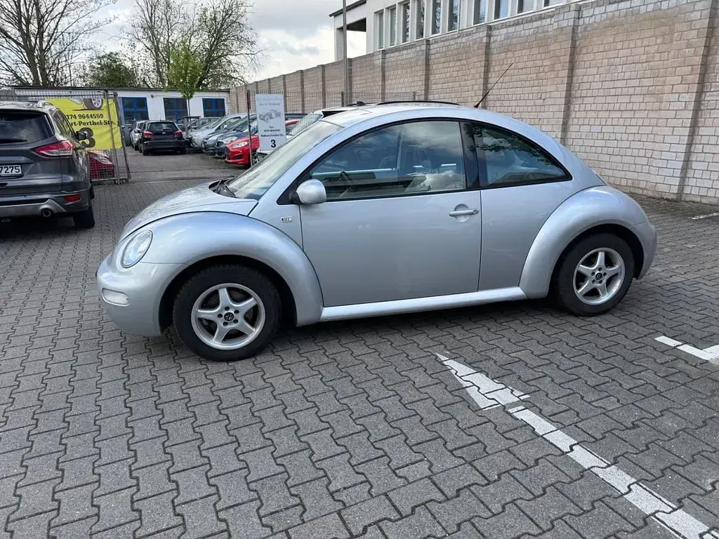 Gebraucht VW New Beetle 75 PS (55 kW) 2002 Silber Kleinwagen