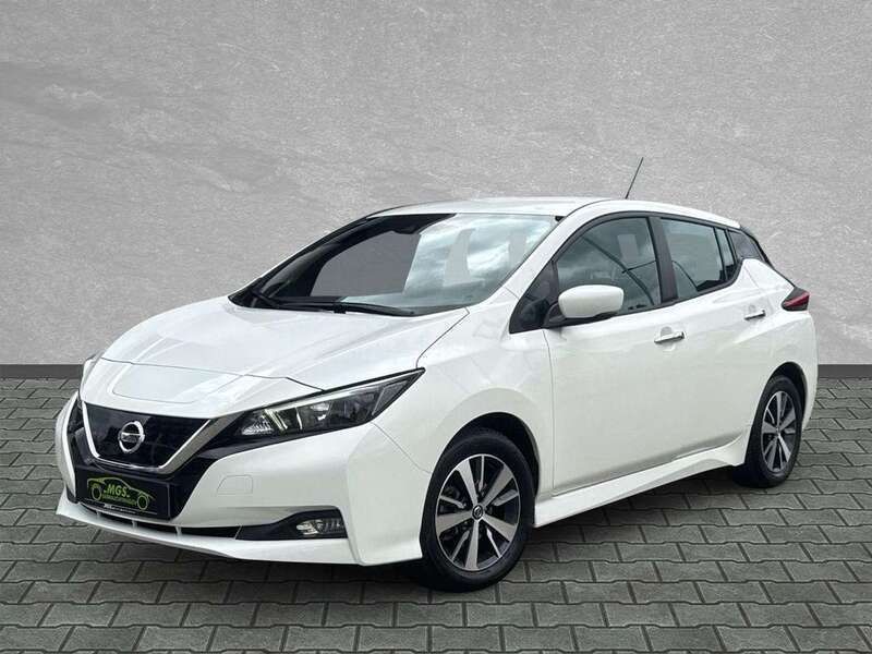Arctic solid white Gebraucht 2022 Nissan Leaf Acenta Kleinwagen | 14.990 € (Fairer Preis) - Bild 1/4