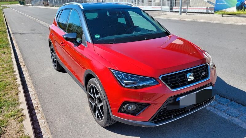 Rot Gebraucht 2020 Seat Arona FR SUV | 10.999 € (Guter Preis) - Bild 1/4