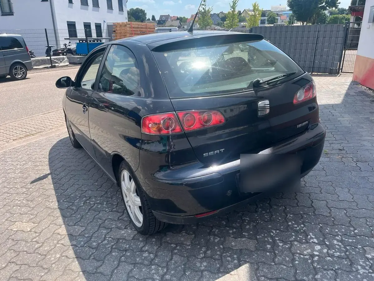 Gebraucht Seat Ibiza 75 PS (55 kW) 2005 Schwarz Kleinwagen