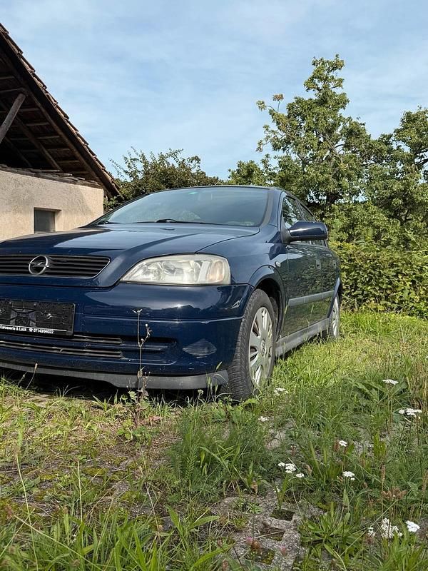 Blau Gebraucht 2002 Opel Astra Kleinwagen | 650 € (Fairer Preis) - Bild 1/4