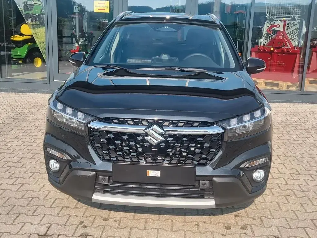 Neu Suzuki SX4 S-Cross Comfort 110 PS (80 kW) 2026 Schwarz SUV
