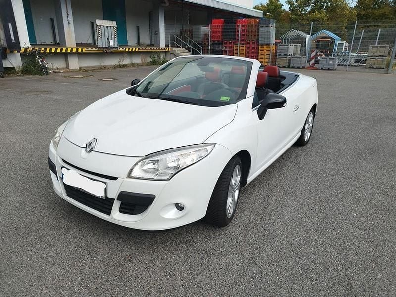 Gebraucht Renault Mégane Cabriolet Dynamique 140 PS (102 kW) 2011 Weiß Cabrio
